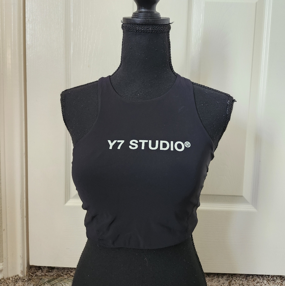 lululemon athletica Studio Y7 Black Sports Bra 8